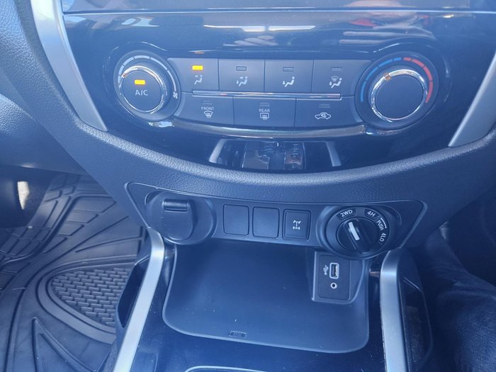 2020 Nissan Navara ST