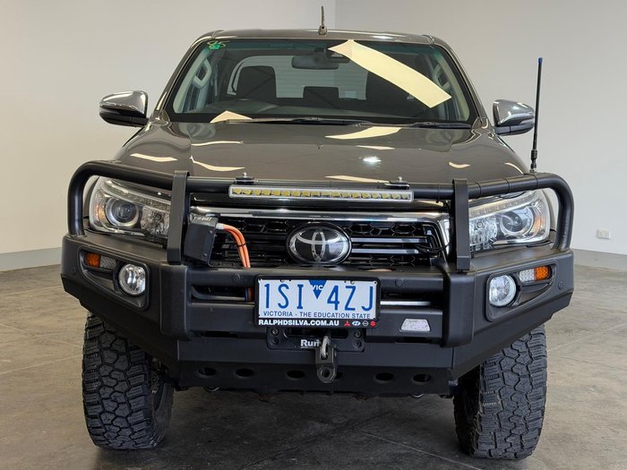 2020 Toyota Hilux SR5