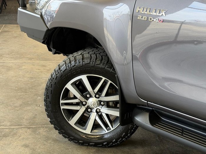 2020 Toyota Hilux SR5