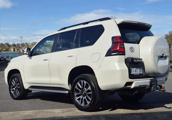 2022 Toyota Landcruiser Prado VX