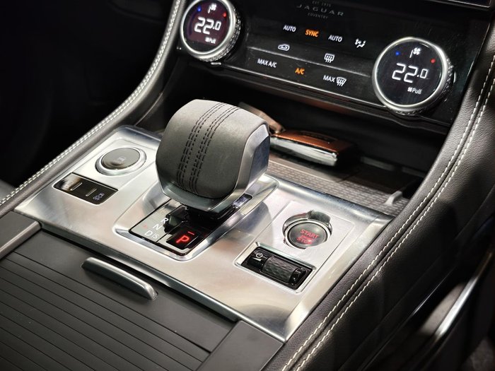 2021 Jaguar F-PACE P400 R-Dynamic SE