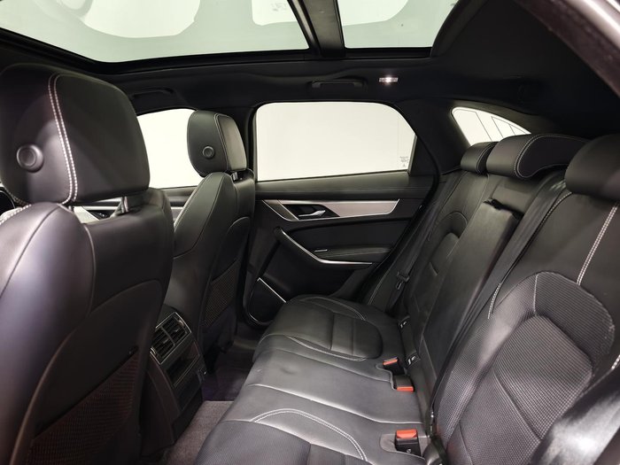 2021 Jaguar F-PACE P400 R-Dynamic SE