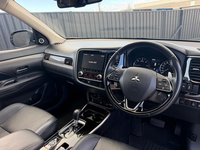 2020 Mitsubishi Outlander Exceed
