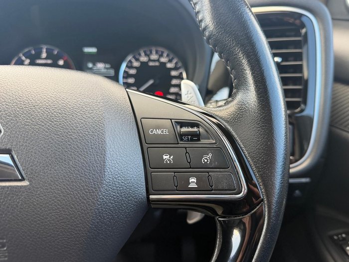 2020 Mitsubishi Outlander Exceed