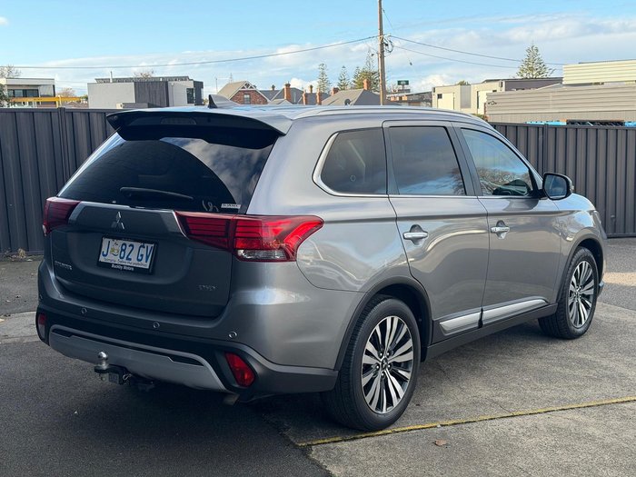 2020 Mitsubishi Outlander Exceed