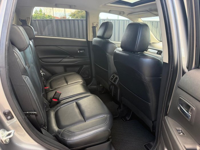 2020 Mitsubishi Outlander Exceed