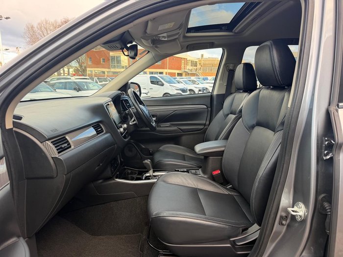 2020 Mitsubishi Outlander Exceed