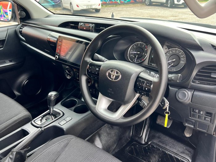 2020 Toyota Hilux SR