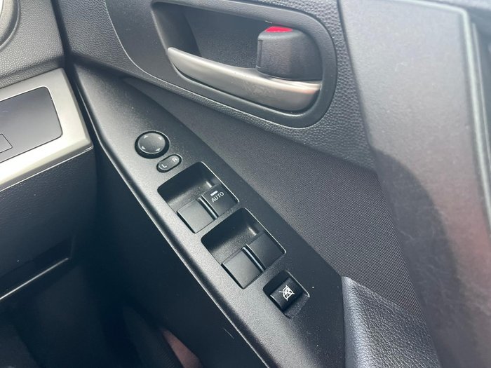 2013 Mazda 3 Neo