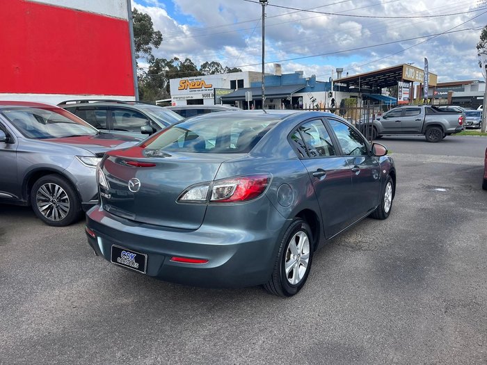 2013 Mazda 3 Neo