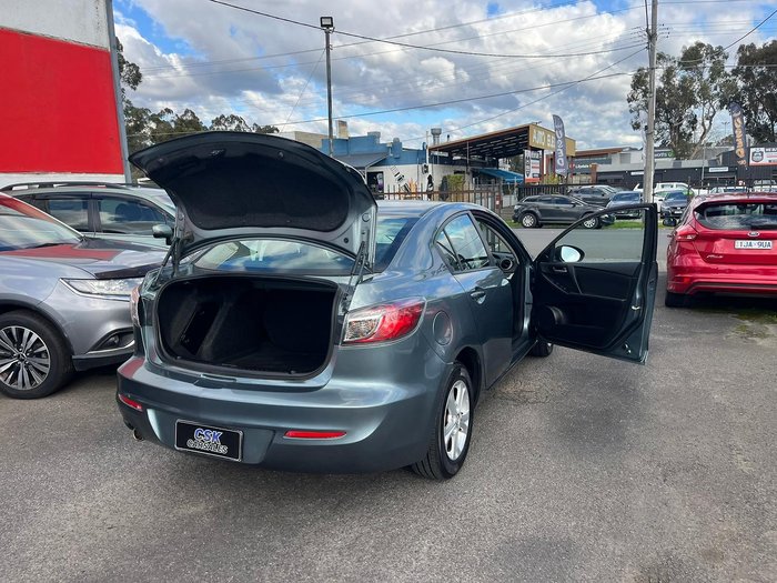 2013 Mazda 3 Neo