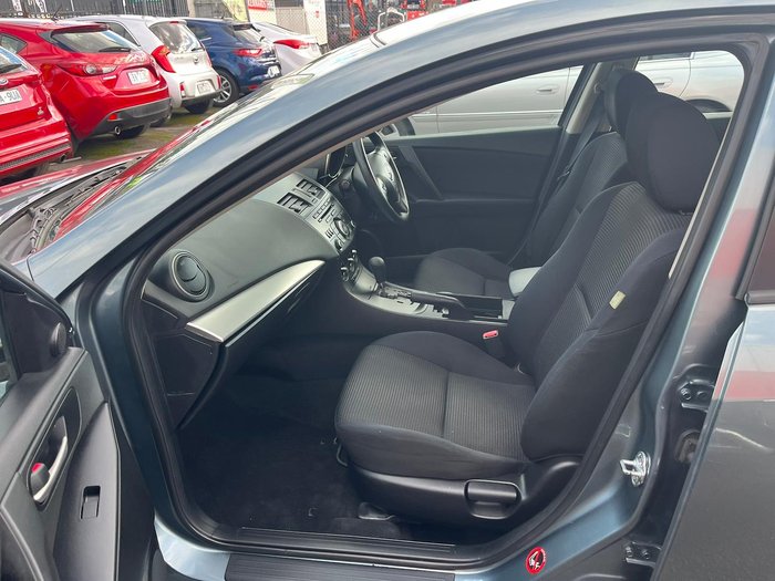 2013 Mazda 3 Neo