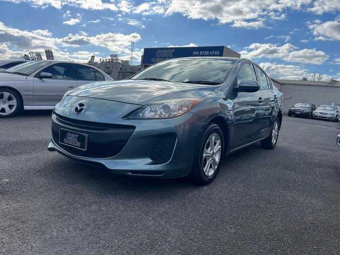 2013 Mazda 3 Neo