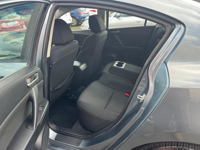 2013 Mazda 3 Neo