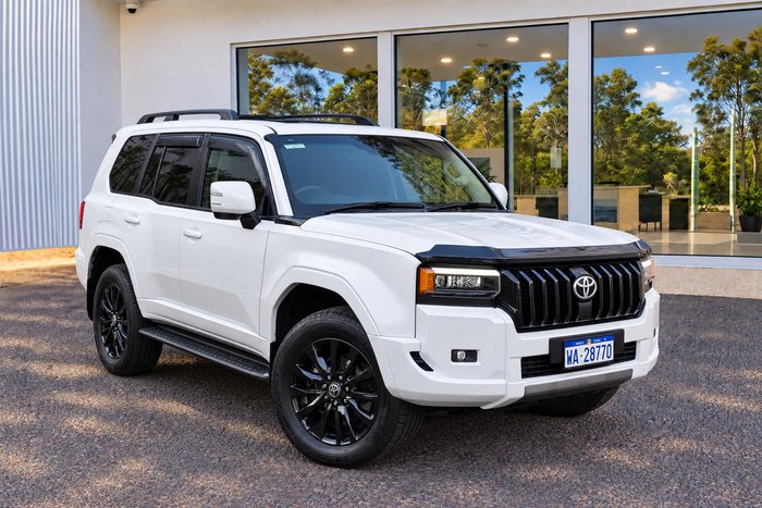 2025 Toyota Landcruiser Prado
