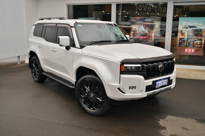 2025 Toyota Landcruiser Prado