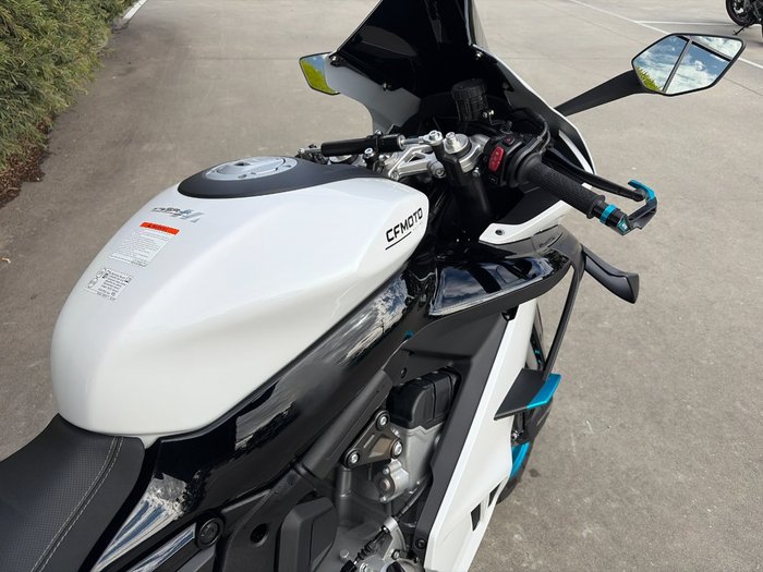 2025 CFMOTO 2025 CF Moto 650CC 675SR-R ABS NEBULA WHITE