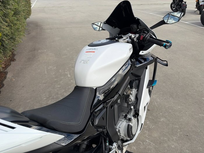 2025 CFMOTO 2025 CF Moto 650CC 675SR-R ABS NEBULA WHITE