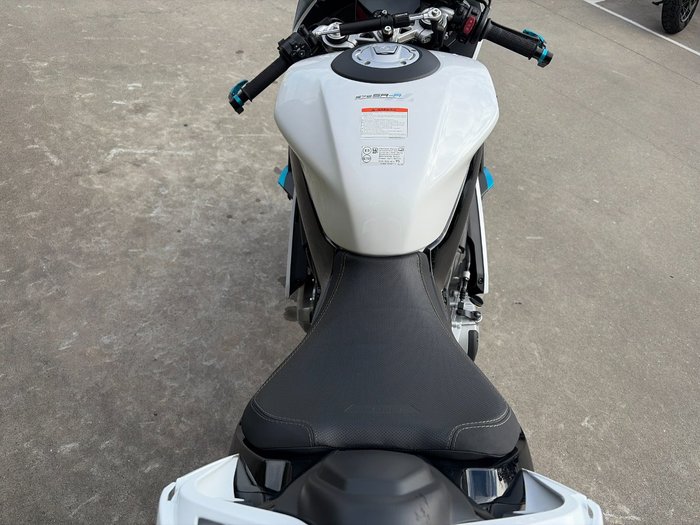 2025 CFMOTO 2025 CF Moto 650CC 675SR-R ABS NEBULA WHITE