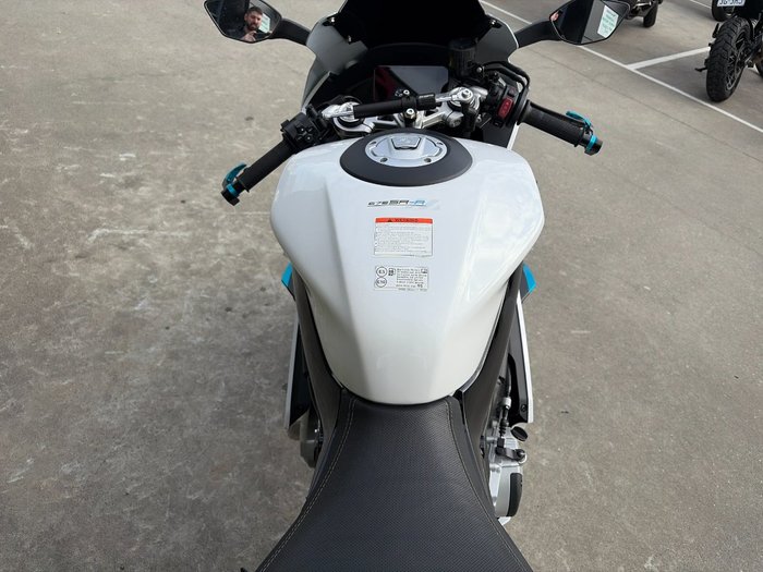 2025 CFMOTO 2025 CF Moto 650CC 675SR-R ABS NEBULA WHITE
