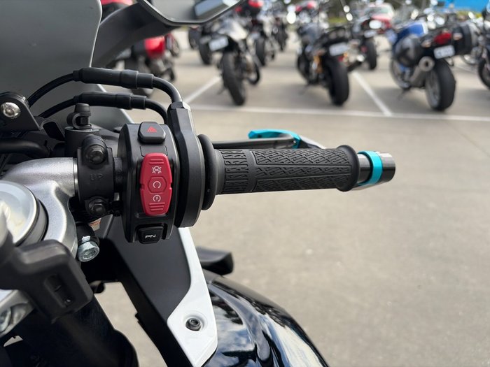 2025 CFMOTO 2025 CF Moto 650CC 675SR-R ABS NEBULA WHITE