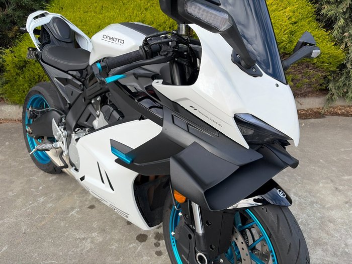 2025 CFMOTO 2025 CF Moto 650CC 675SR-R ABS NEBULA WHITE