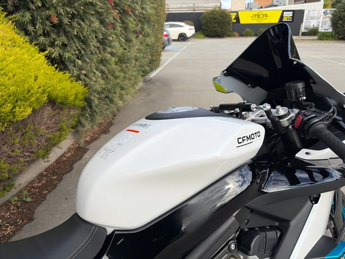 2025 CFMOTO 2025 CF Moto 650CC 675SR-R ABS NEBULA WHITE