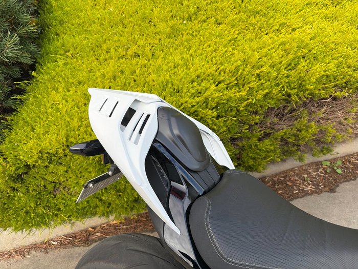 2025 CFMOTO 2025 CF Moto 650CC 675SR-R ABS NEBULA WHITE
