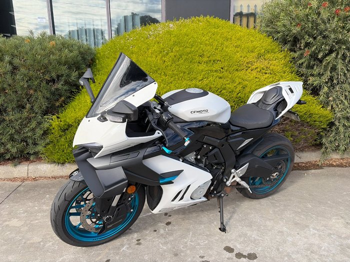 2025 CFMOTO 2025 CF Moto 650CC 675SR-R ABS NEBULA WHITE