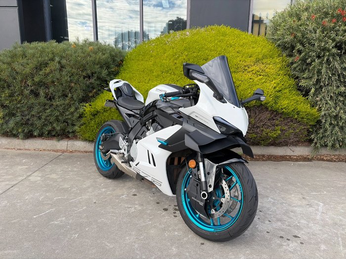 2025 CFMOTO 2025 CF Moto 650CC 675SR-R ABS NEBULA WHITE