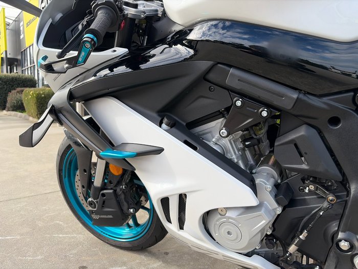 2025 CFMOTO 2025 CF Moto 650CC 675SR-R ABS NEBULA WHITE