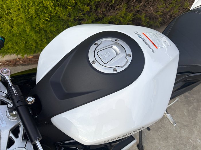 2025 CFMOTO 2025 CF Moto 650CC 675SR-R ABS NEBULA WHITE