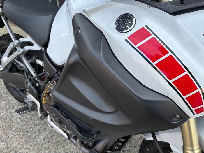 2011 Yamaha XTZ1200 SUPER TENERE WHITE