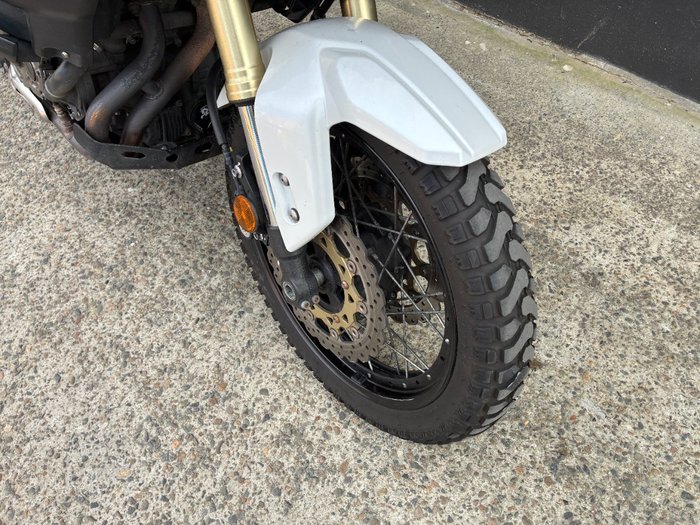 2011 Yamaha XTZ1200 SUPER TENERE WHITE