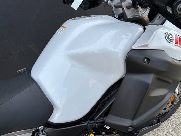 2011 Yamaha XTZ1200 SUPER TENERE WHITE