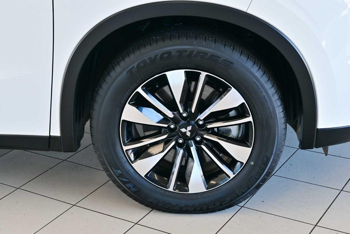2025 Mitsubishi Outlander LS