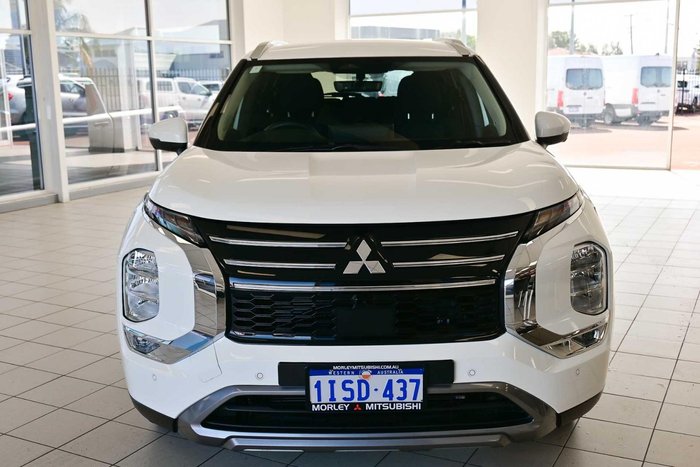2025 Mitsubishi Outlander LS