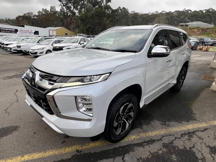 2024 Mitsubishi Pajero Sport GLS