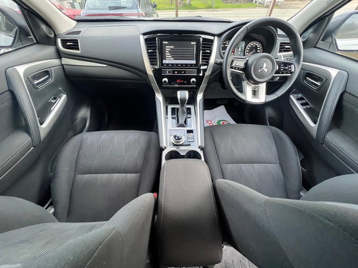 2024 Mitsubishi Pajero Sport GLS
