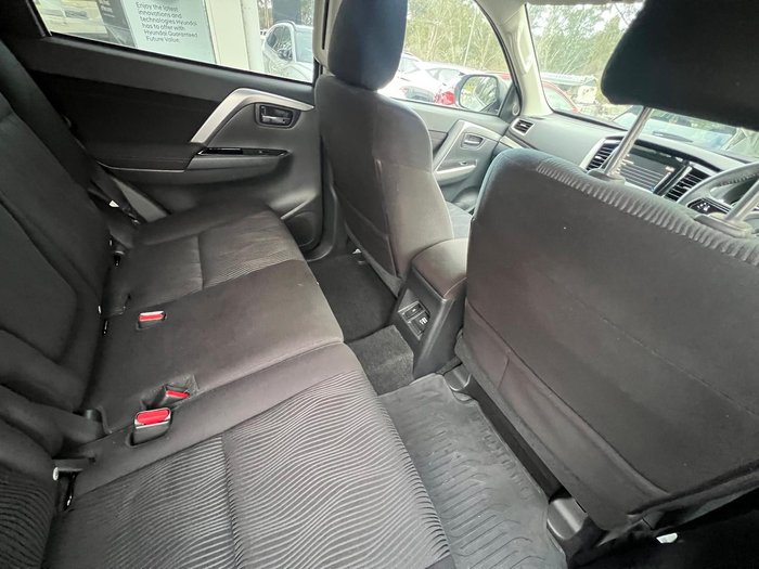 2024 Mitsubishi Pajero Sport GLS