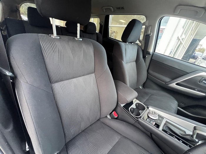 2024 Mitsubishi Pajero Sport GLS