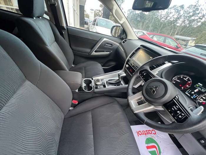2024 Mitsubishi Pajero Sport GLS