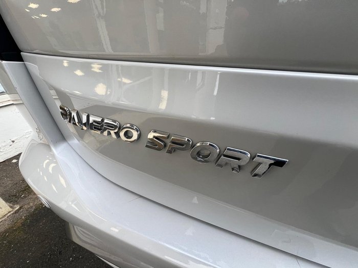 2024 Mitsubishi Pajero Sport GLS