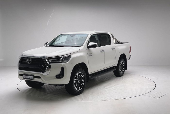 2022 Toyota Hilux SR5