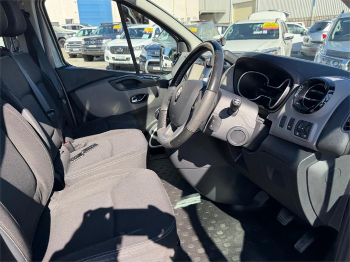 2017 RENAULT TRAFIC LWB CREW LIFESTYLE