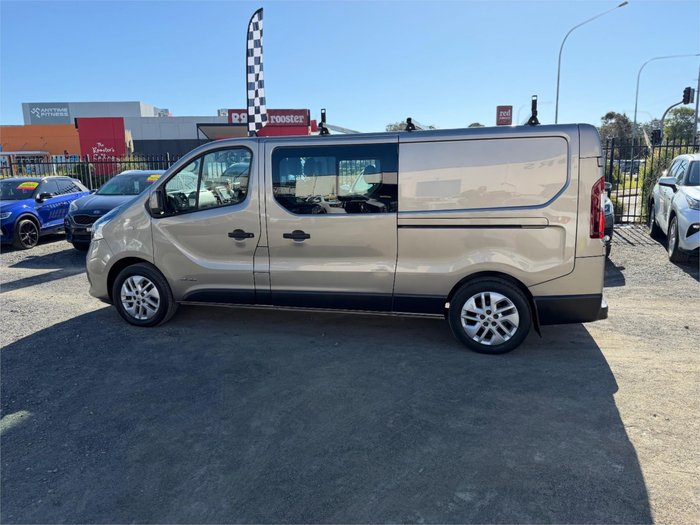 2017 RENAULT TRAFIC LWB CREW LIFESTYLE