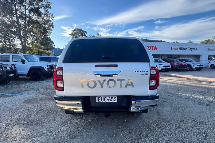2022 Toyota Hilux SR5