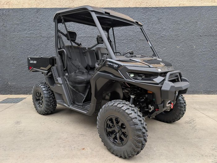 2026 Can-Am Defender XT HD11 Defender Black