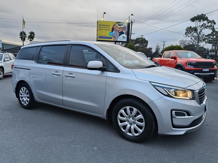 2018 Kia Carnival S