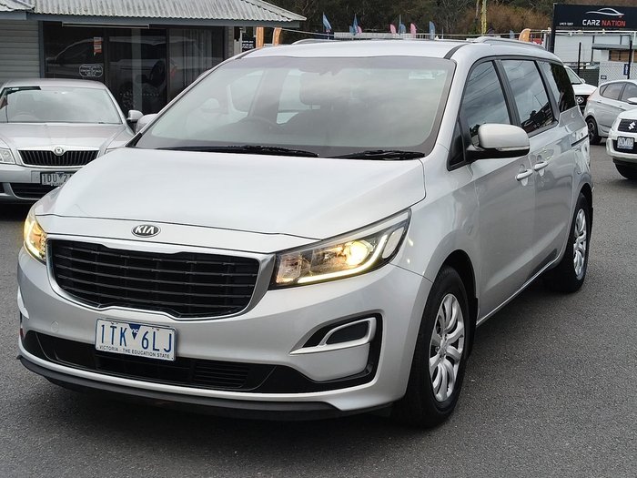 2018 Kia Carnival S